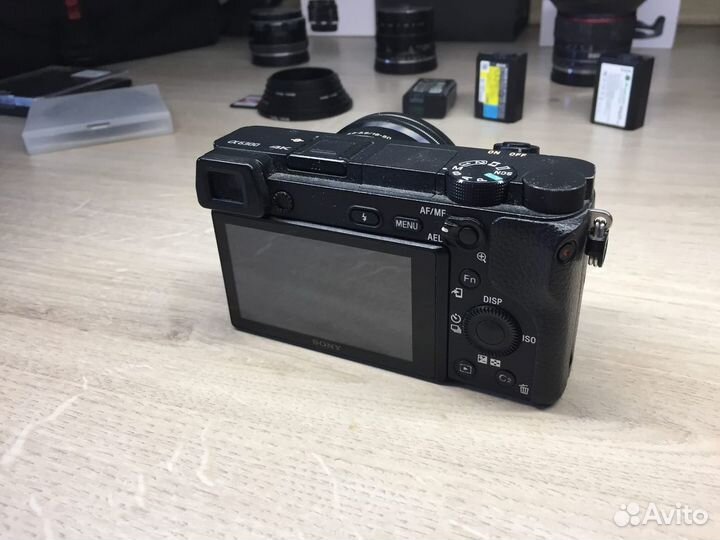 Фотоаппарат sony a6300, 4 обьектива, сьемочный лут