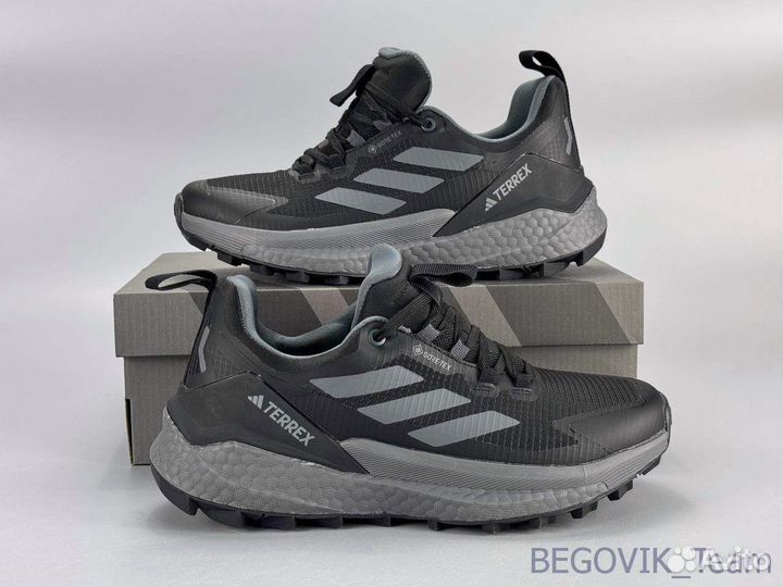 Кроссовки adidas terrex