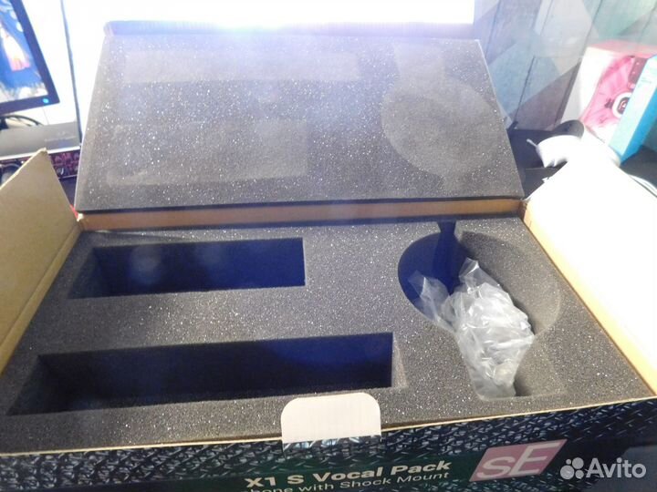 Студийный микрофон sE Electronics X1 S Vocal Bunde