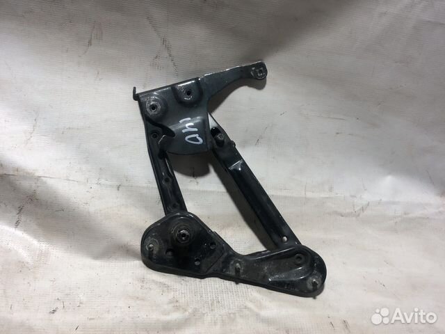 Петля капота mercedes w 140