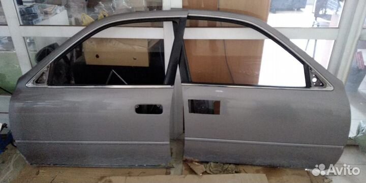 Двери от Toyota Camry XV10 левая и правая передние
