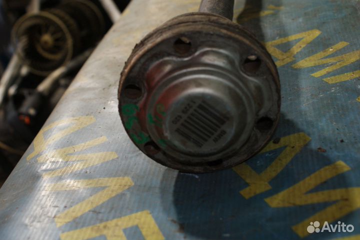 Задняя полуось BMW E39 1