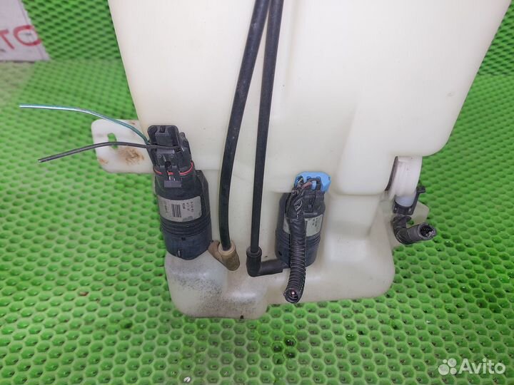 Бачок стеклоомывателя Cadillac Escalade GMT800