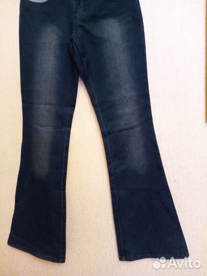 Джинсы клёш женские черные на стройную девушку