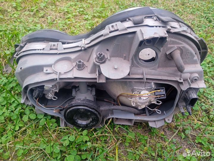 Фара правая Mercedes w210