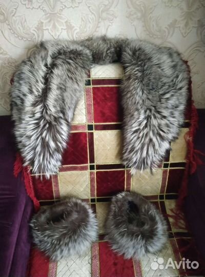 Воротник и манжеты из чернобурки