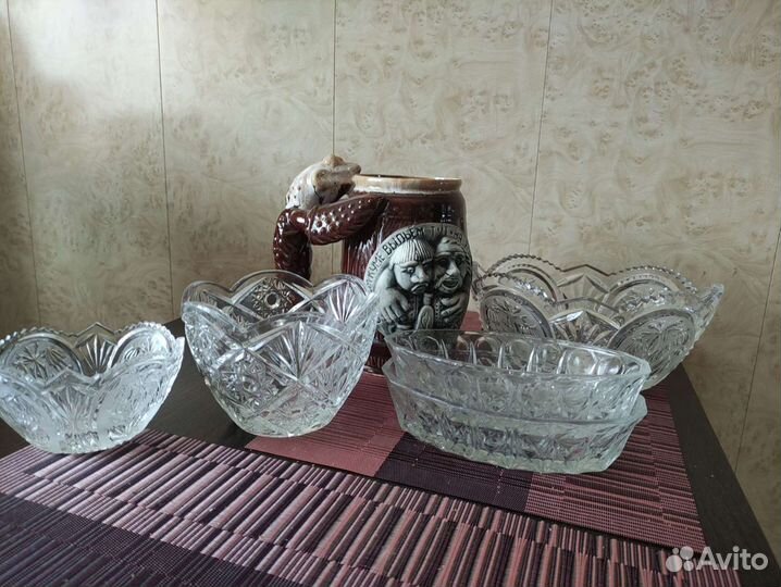 Хрусталь и большая кружка