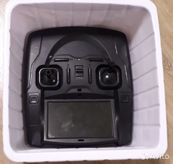 Квадрокоптер Hubsan X4 H107D FPV и жк-дисплеем