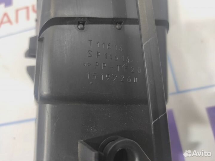 Дефлектор воздушный на торпедо Cadillac Escalade I