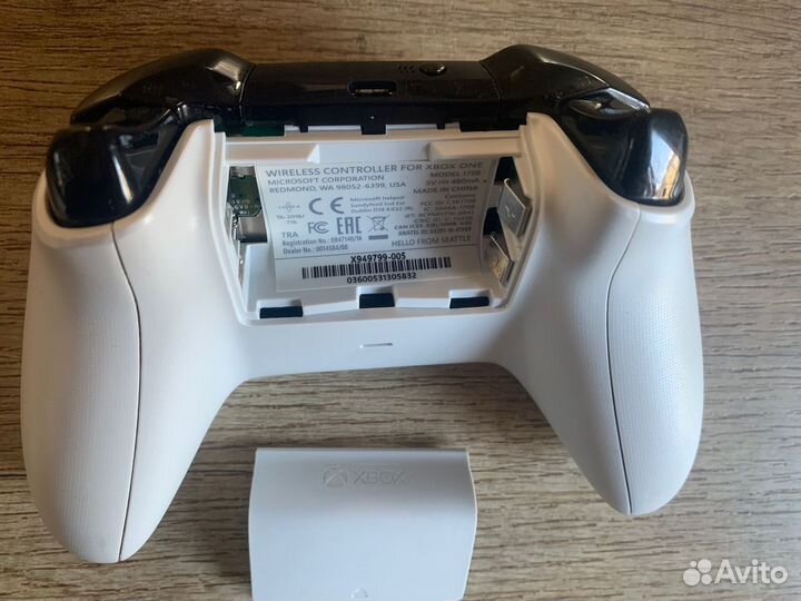 Геймпад Xbox one s model 1708