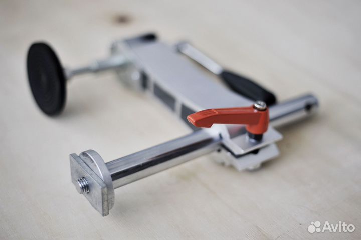 Прижим эксцентриковый для форматно-раскроечных