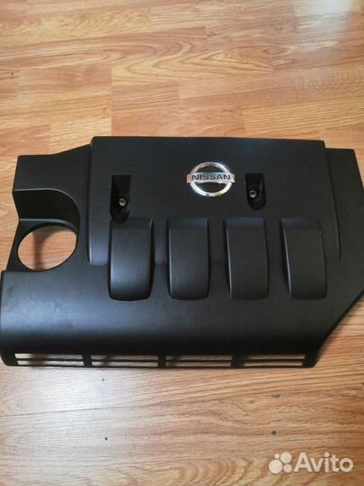 Крышка двигателя tiida