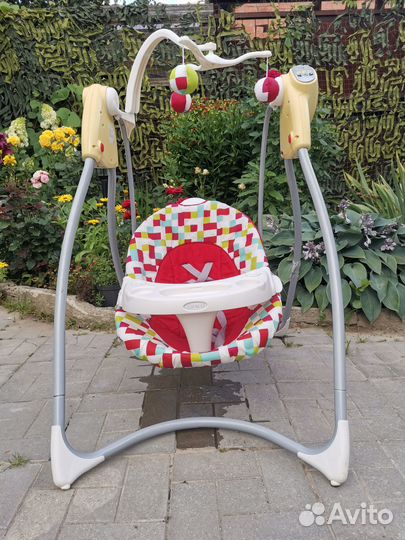 Электронная качель Graco