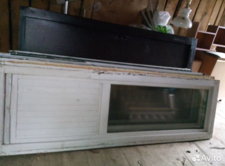 Деревянная балконная дверь