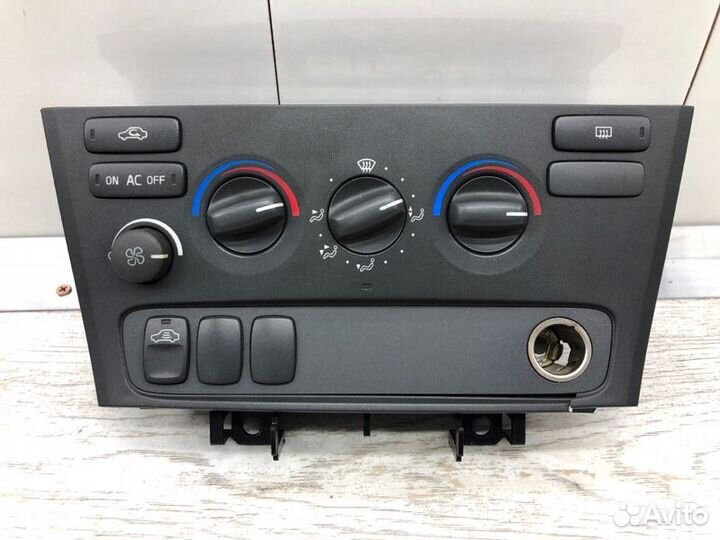 Блок управления климат-контролем Volvo V70