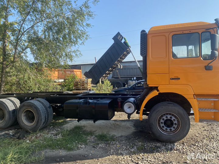 Shacman (Shaanxi) F2000, 2012