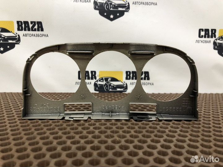 Накладка Audi A8