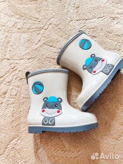 Резиновые сапоги