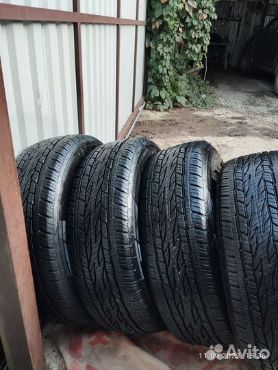 Continental ContiCrossContact LX2 215/65 R16