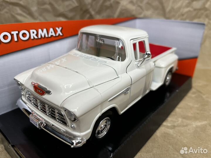 Chevrolet 5100 Stepside 1/24 MotorMax