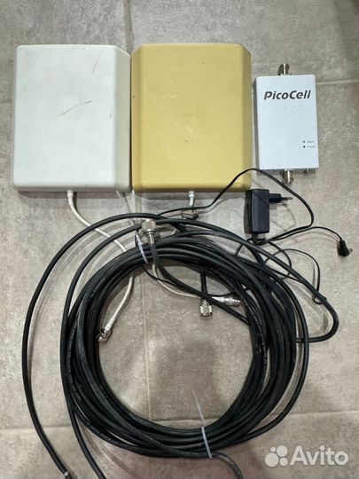 Репитер PicoCell 1800 с антеннами