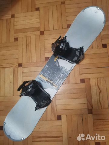 Продам сноуборд с крепами и ботами