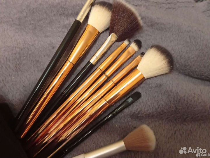Кисти для макияжа бу