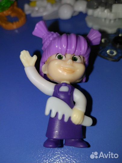 Киндер-сюрприз Маша и Медведь