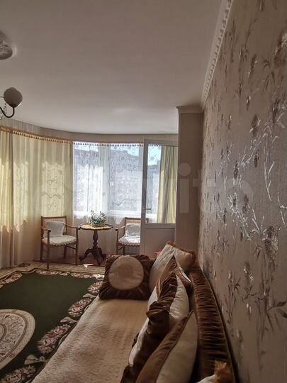 2-к. квартира, 80 м², 6/9 эт.