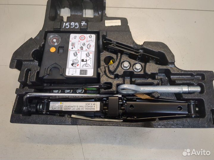 Набор инструментов штатный Mercedes GLK X204, 2012