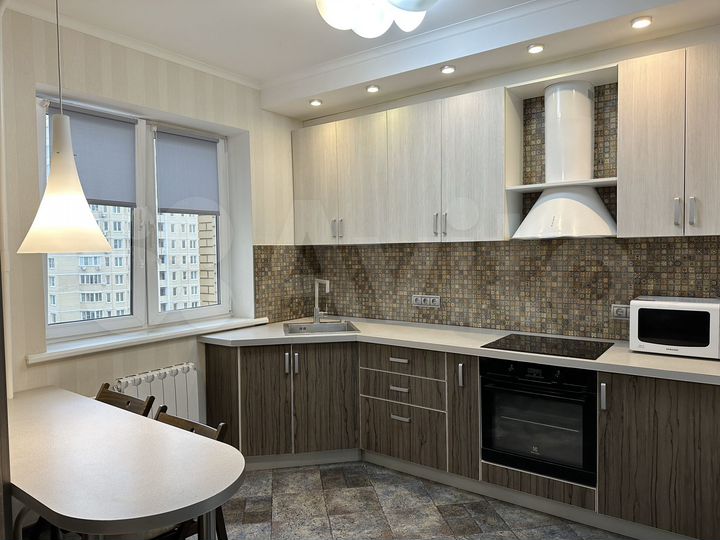 2-к. квартира, 68,5 м², 7/17 эт.