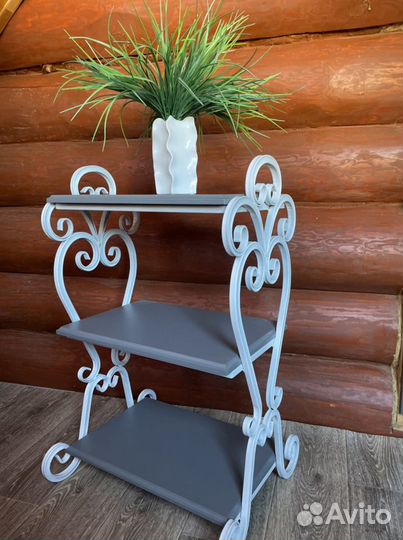 Подставка,столик, этажерка
