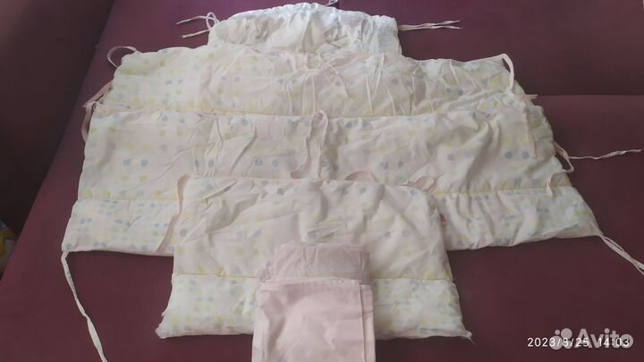 Бортики в кроватку