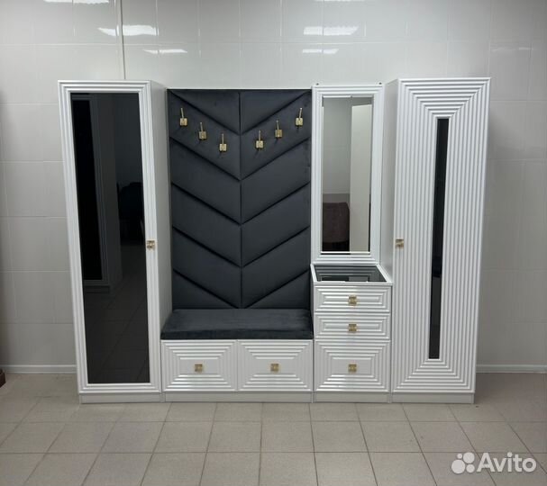 Прихожая Алия