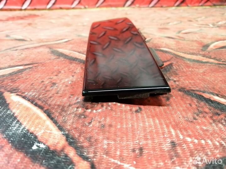 Накладка задней правой двери передняя Volvo XC90 2