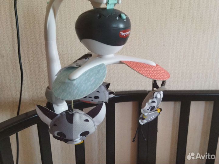 Мобиль на кроватку tiny love Зверята