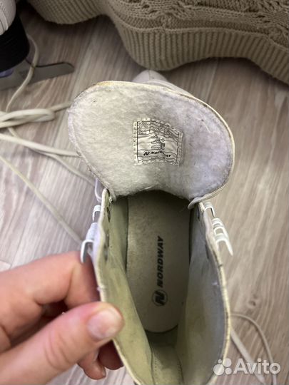 Коньки женские