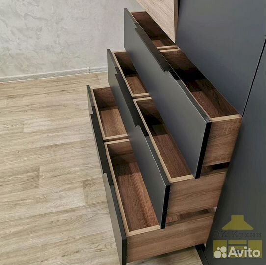 Шкаф распашной