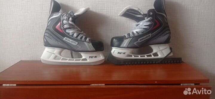 Хоккейные коньки bauer 42/43 размер