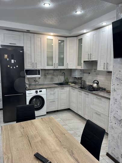 2-к. квартира, 65 м², 4/11 эт.