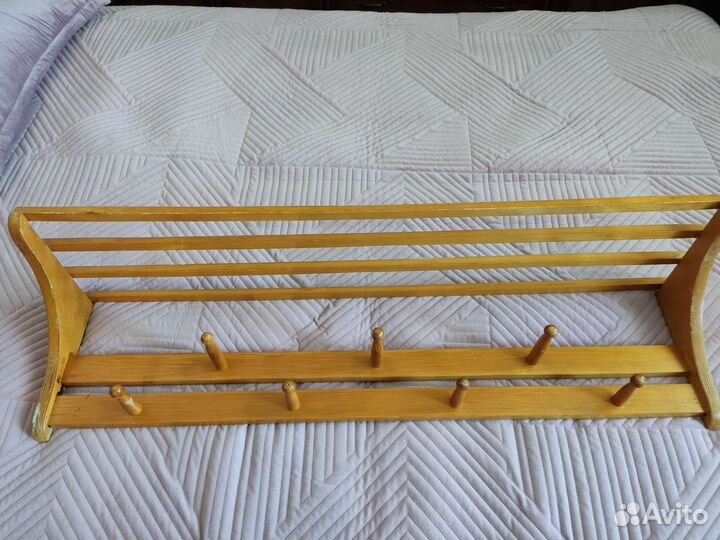 Вешалка для одежды настенная