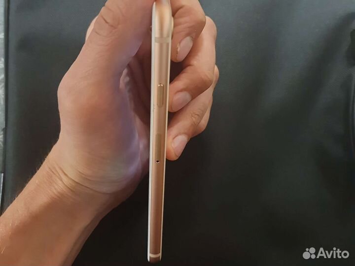 Телефон iPhone 8 64 gb