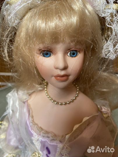 Кукла фарфоровая 30 см