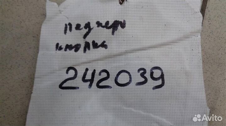 Кнопка аварийной сигнализации Mitsubishi Pajero