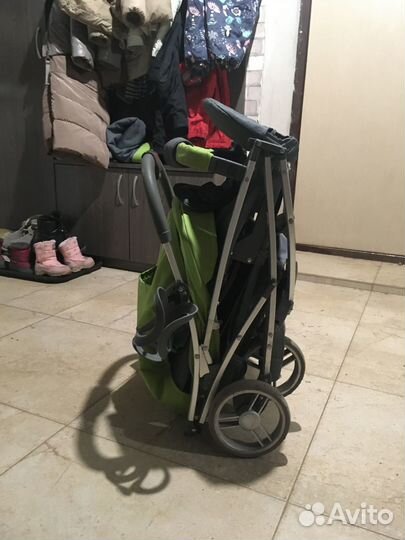Прогулочная коляска