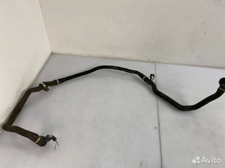 Патрубок охлаждения Mercedes-Benz S-Класс