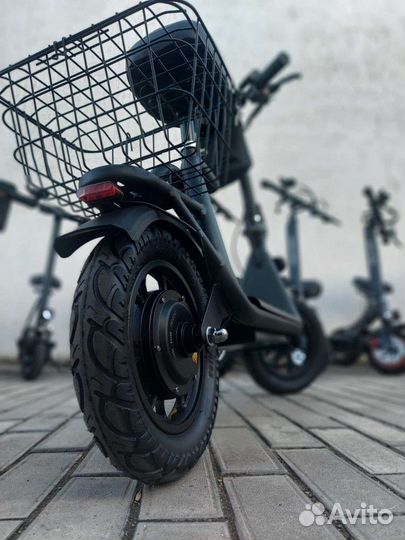 Электросамокат с большими колесами