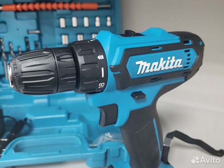 Новый шуруповерт makita (18v) с набором)