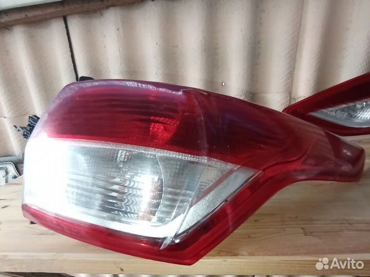 Задние фонари Ford Kuga