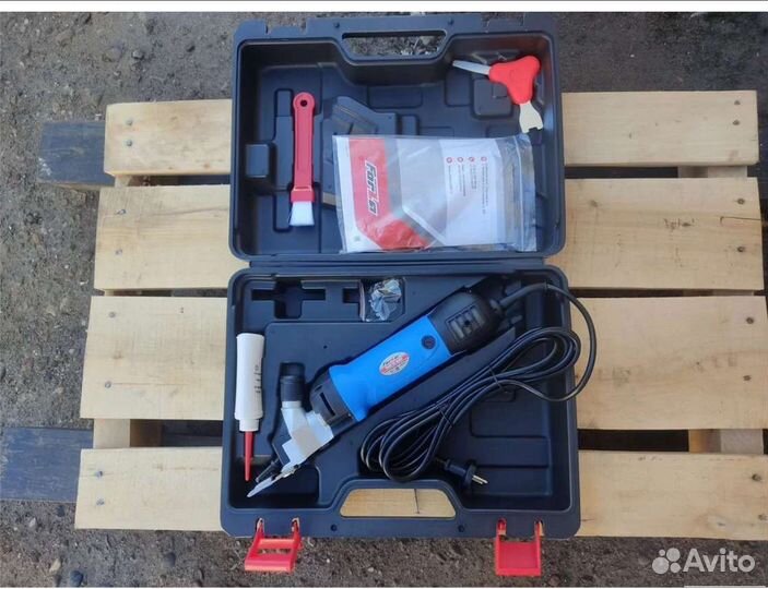 Машинка для стрижки овец (челны)